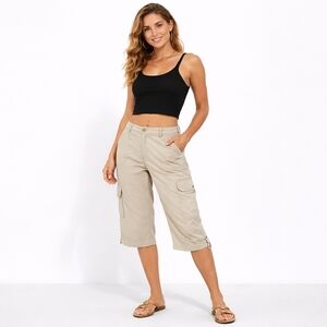 IZOD Size 6 Tan Stretch Cotton Cargo Capri Snap Hem Pockets